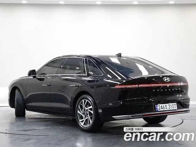 Hyundai Grandeur (GN7) id 2705689 из Кореи 15