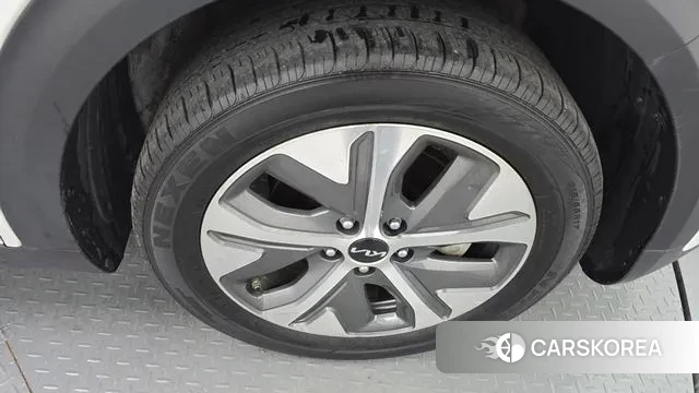 Kia Niro Plus id 3053554 из Кореи 15