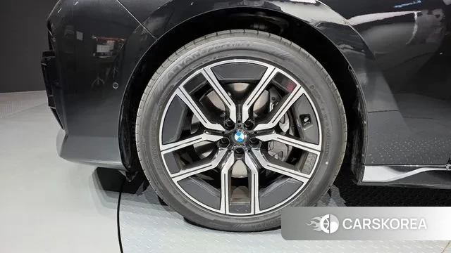 BMW 7 Series (G70) id 3711190 из Кореи 15