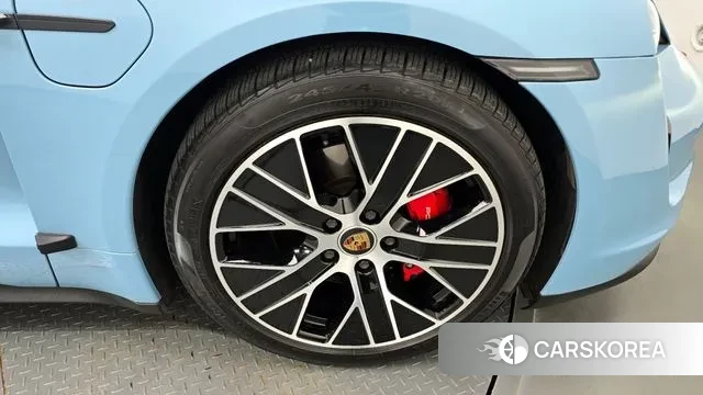 Porsche Taycan id 3225444 из Кореи 15