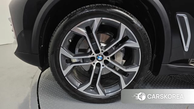 BMW X5 (G05) id 4740495 из Кореи 25