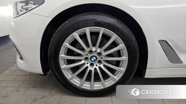 BMW 5 Series (G30) id 3535731 из Кореи 15