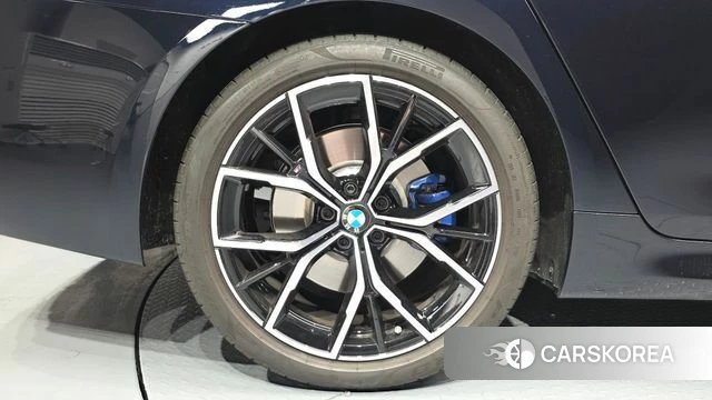 BMW 5 Series (G30) id 4201303 из Кореи 33