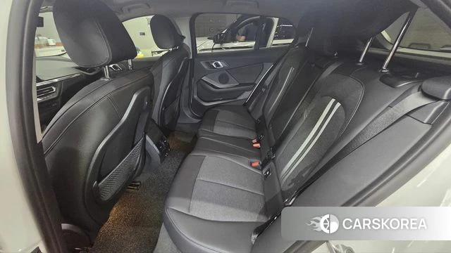 BMW 1 Series (F40) 2023 Белый из Кореи, фото 5