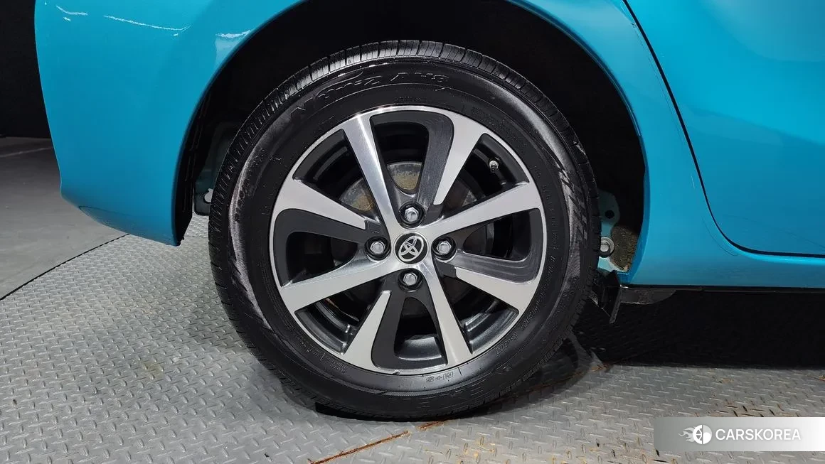 Toyota Prius C id 2142195 из Кореи 15