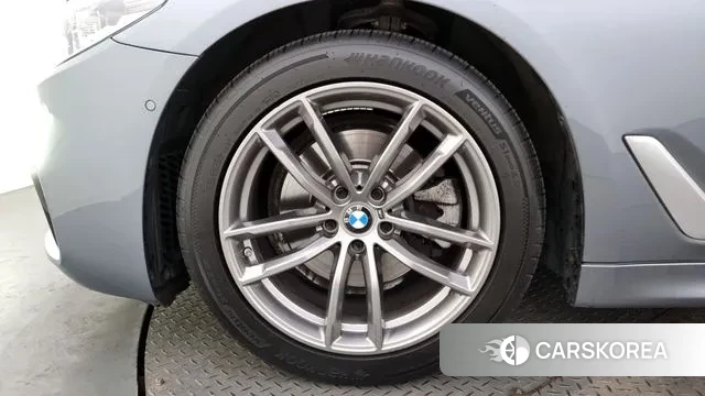 BMW 5 Series (G30) id 2902198 из Кореи 15