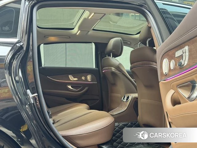 Mercedes-Benz E-class id 4236580 из Китая 10