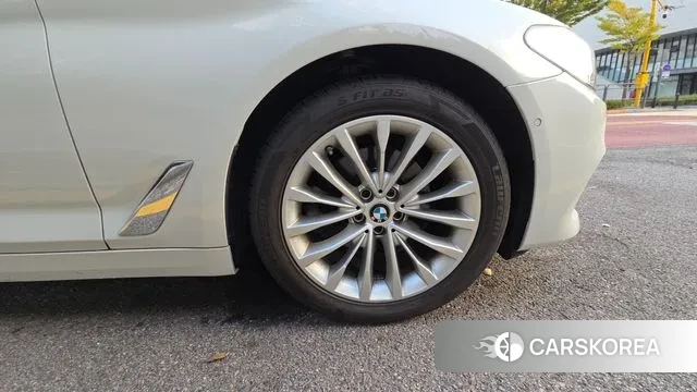 BMW 5 Series (G30) id 3315542 из Кореи 15