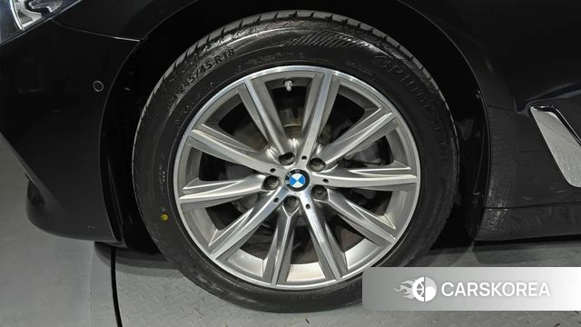 BMW 5 Series (G30) id 3937042 из Кореи 15