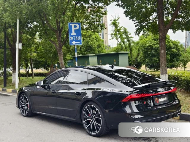 Audi S7 2023 Черный из Китая, фото 5