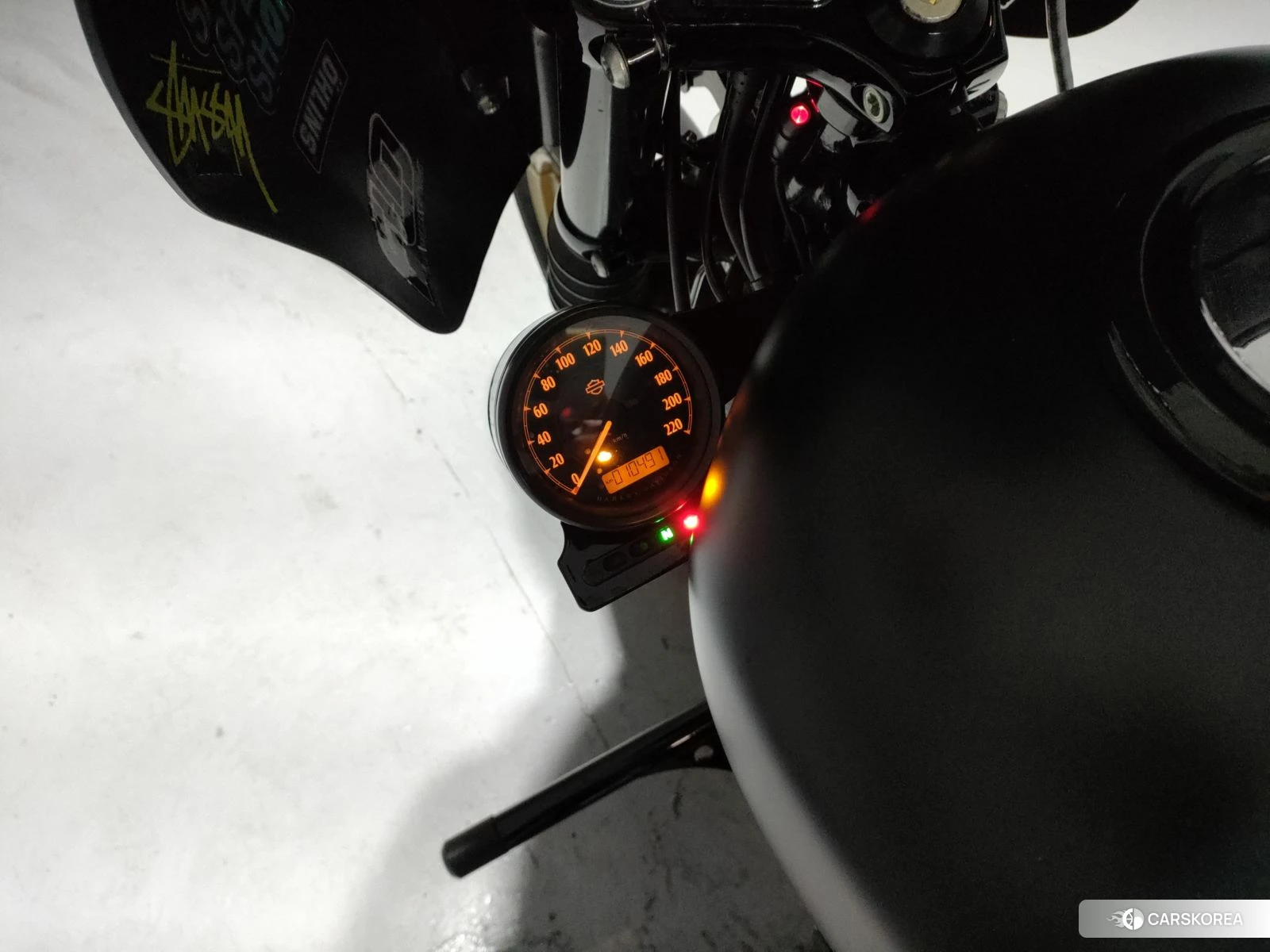 Harley-Davidson Sportster XL883N 2017 из Японии, фото 5