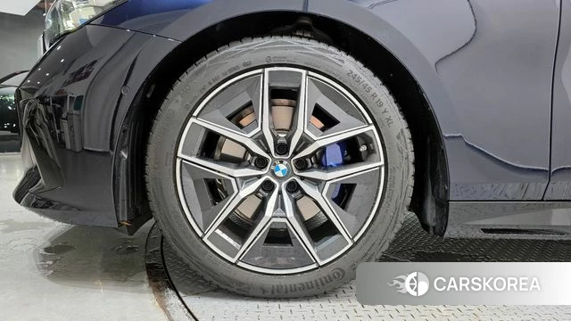 BMW 5 Series (G60) id 4400636 из Кореи 25