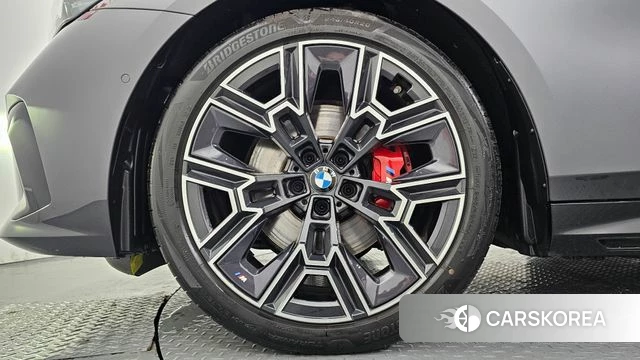 BMW 5 Series (G60) id 4487645 из Кореи 15