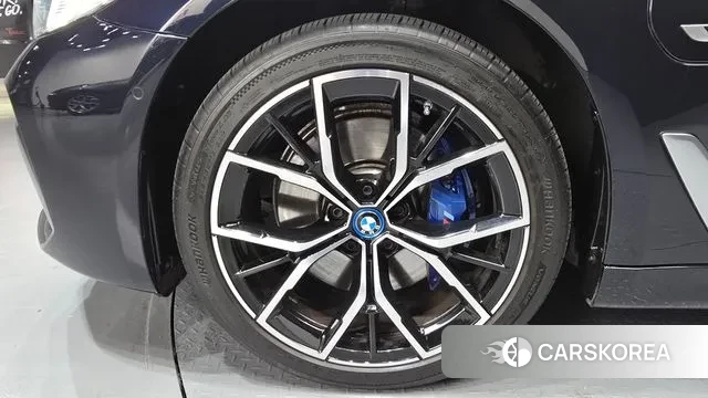 BMW 5 Series (G30) id 3467898 из Кореи 15