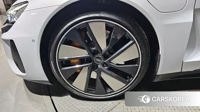 Audi e-Tron GT id 3042636 из Кореи 15