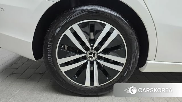 Mercedes-Benz A-Class W177 id 4196148 из Кореи 26