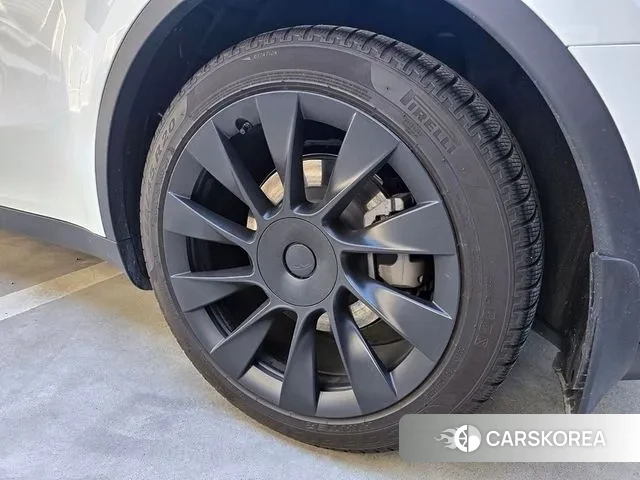 Tesla Model Y 2023 Белый из Кореи, фото 5