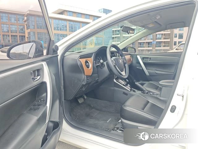 Toyota Corolla dual engine E+ 2021 Белый из Китая, фото 5