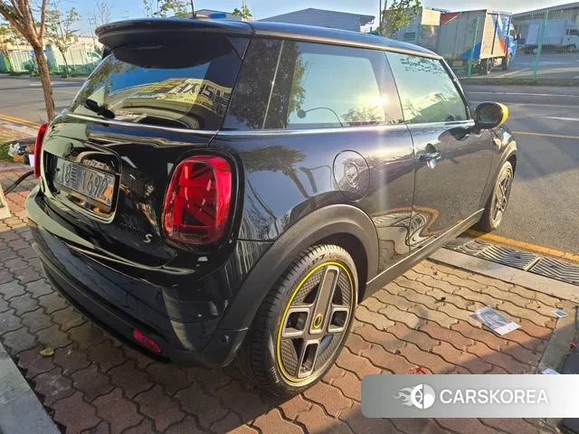 Mini Cooper Electric id 3342617 из Кореи 15