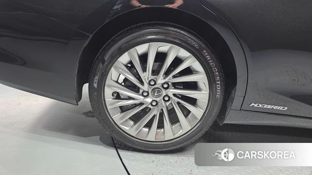 Lexus ES300h 7th generation id 4785549 из Кореи 33