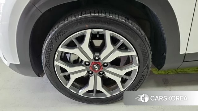 Kia Seltos id 4188158 из Кореи 13