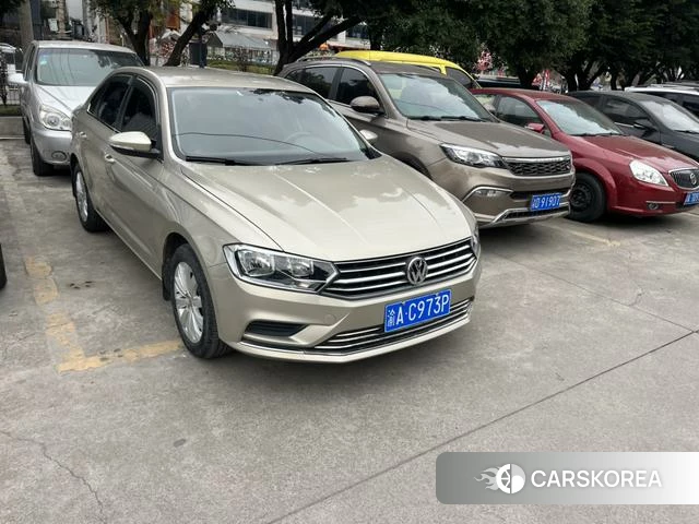 Volkswagen Bora 2022 Желтый из Китая, фото 5