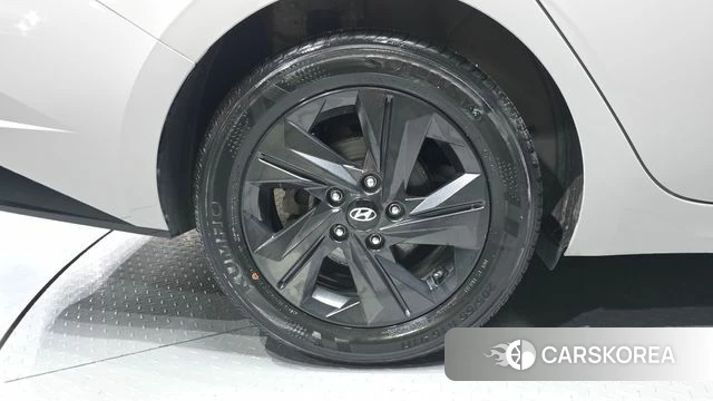 Hyundai Avante Hybrid (CN7) id 4646118 из Кореи 25