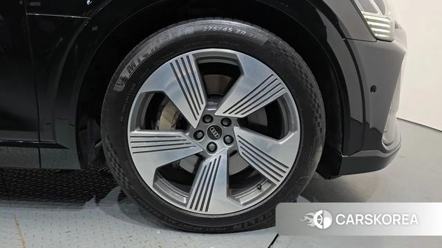 Audi e-Tron id 4740431 из Кореи 30