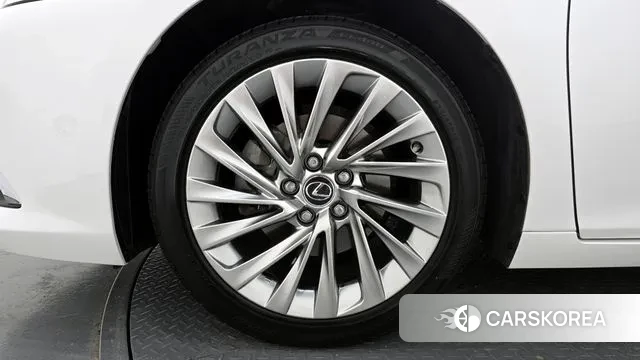 Lexus ES300h 7th generation id 3212655 из Кореи 15