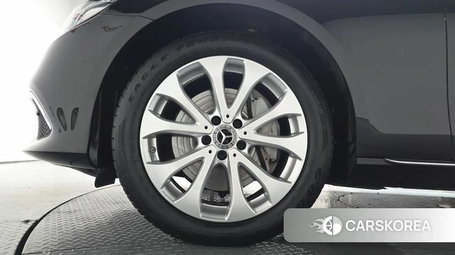Mercedes-Benz E-Class W213 id 4625924 из Кореи 30