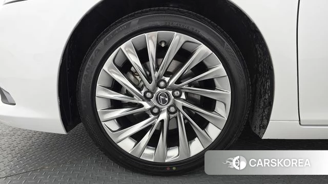 Lexus ES300h 7th generation id 4017204 из Кореи 15