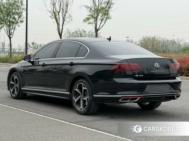Volkswagen Magotan 2023 Черный из Китая, фото 5