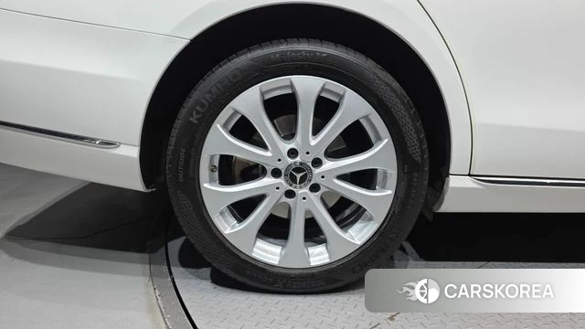 Mercedes-Benz E-Class W213 id 4873108 из Кореи 27