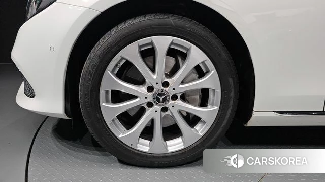 Mercedes-Benz E-Class W213 id 4490778 из Кореи 27