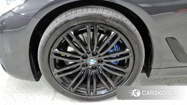 BMW 5 Series (G30) id 3369026 из Кореи 13