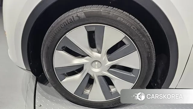 Tesla Model Y id 3282051 из Кореи 15