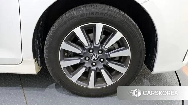 Toyota Sienna id 3344890 из Кореи 15