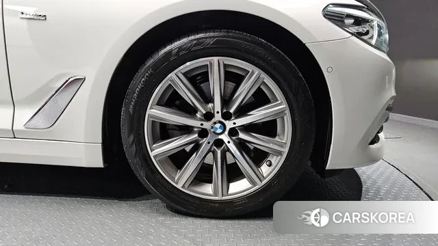 BMW 5 Series (G30) id 3520334 из Кореи 15