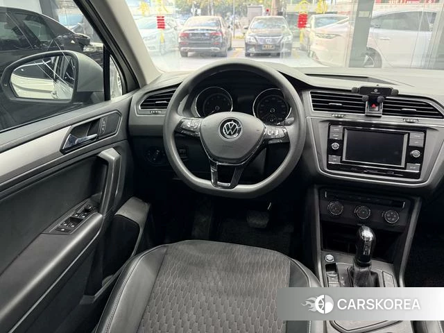 Volkswagen Tiguan L id 4261565 из Китая 21