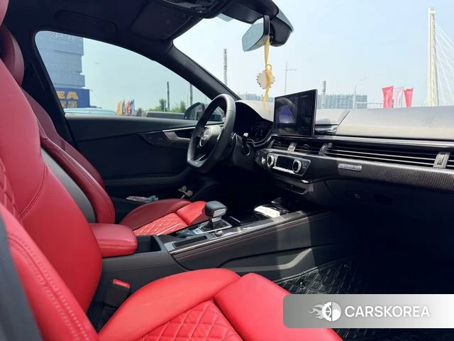 Audi S4 2024 Темно-серый из Китая, фото 5