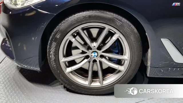 BMW 5 Series (G30) id 3682634 из Кореи 15