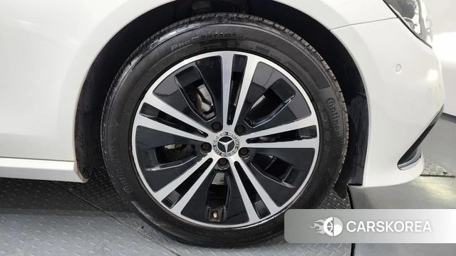 Mercedes-Benz E-Class W213 id 3872279 из Кореи 15