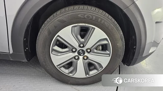 Kia Niro id 3505396 из Кореи 15