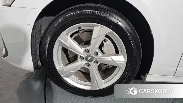 Audi A6 (C8) id 3479356 из Кореи 15