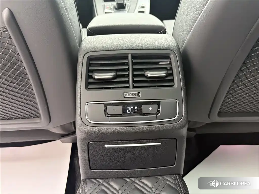 Audi A4L id 4589261 из Китая 15
