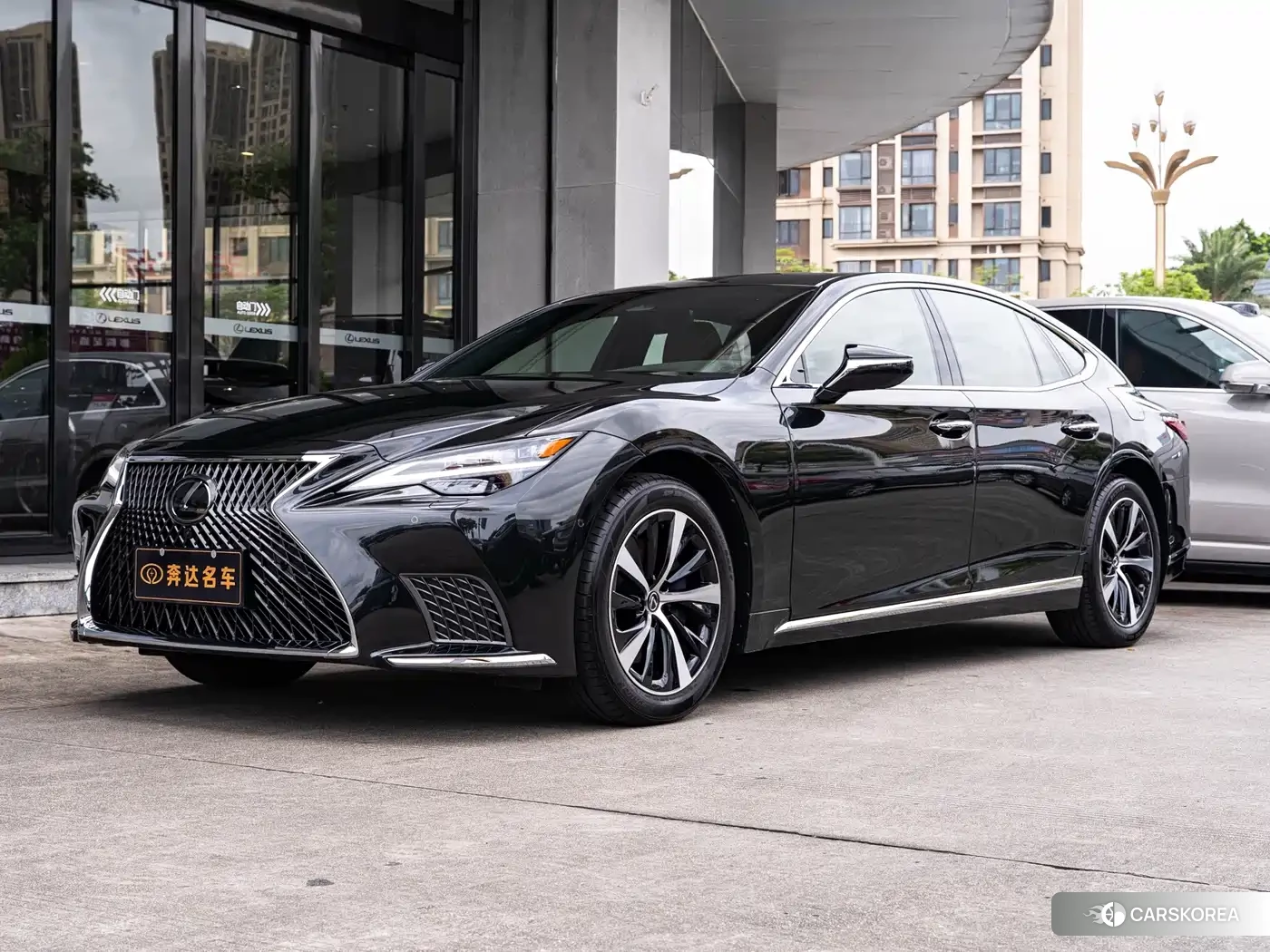 Lexus LS id 4601845 из Китая 17