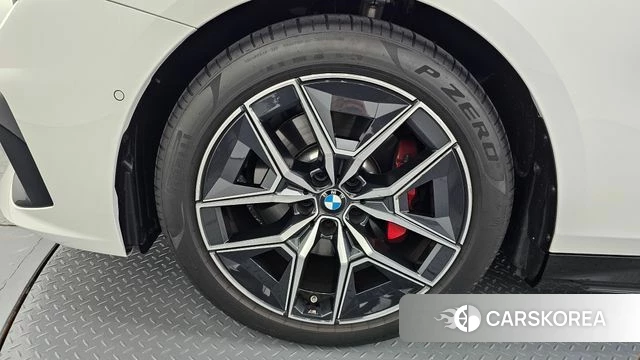 BMW 5 Series (G60) id 4629899 из Кореи 30