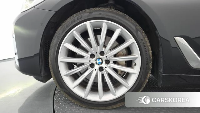 BMW 5 Series (G30) id 4682452 из Кореи 31