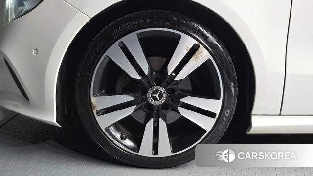 Mercedes-Benz A-Class W176 id 4678044 из Кореи 26