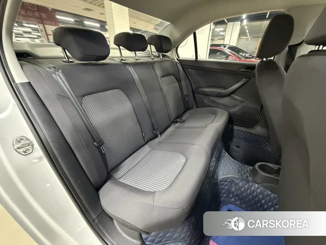 Volkswagen Santana id 4208047 из Китая 13
